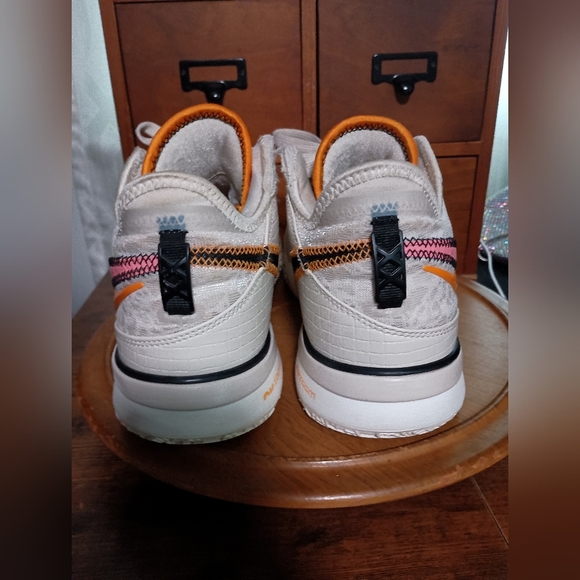 Nike Zoom LeBron James NXXT Sneakers with Pink and Orange Accents_8.5 - Picture 8 of 11